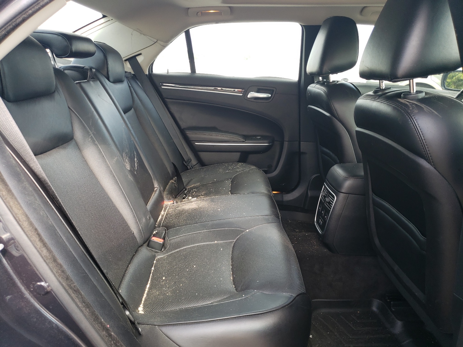 2C3CCAEG8GH161223 2016 Chrysler 300C