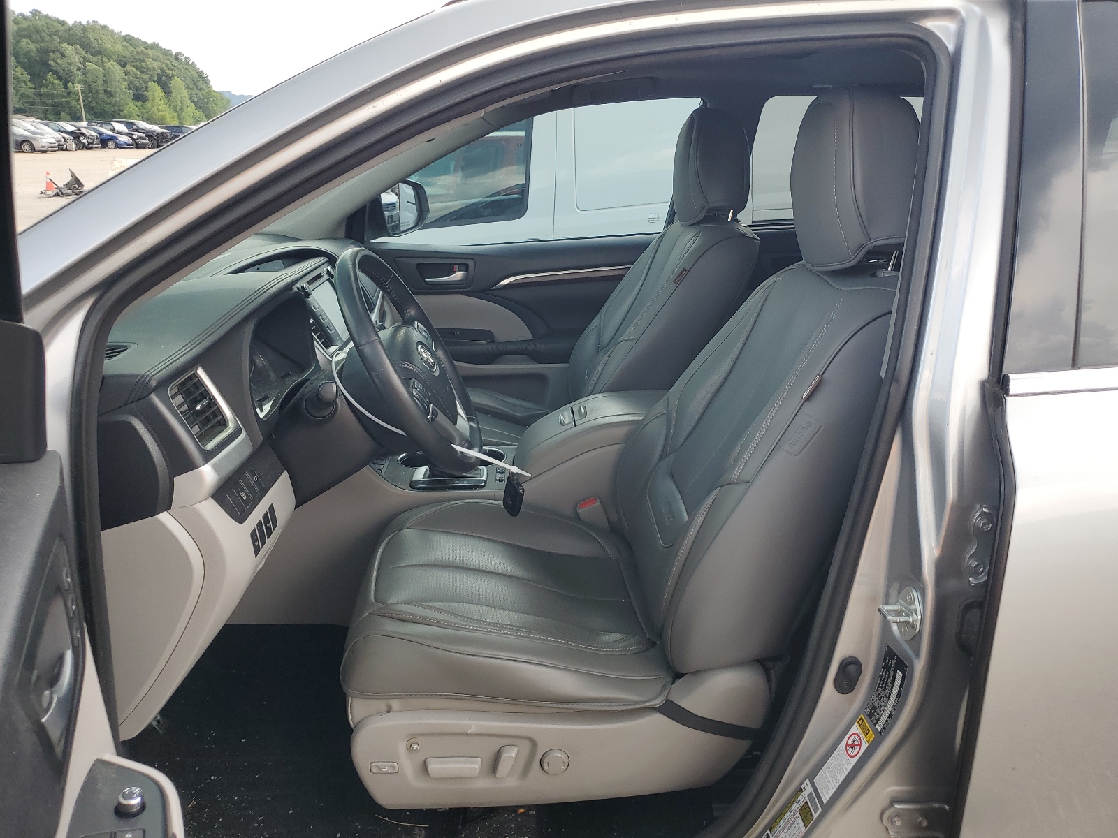 5TDDKRFH8FS122852 2015 Toyota Highlander Limited