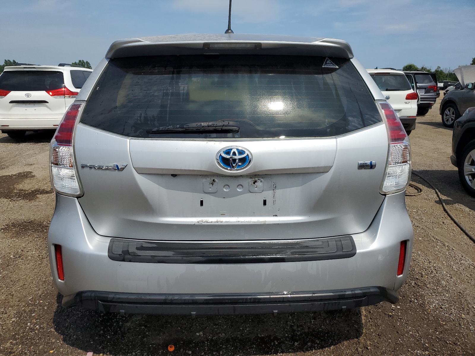 JTDZN3EUXHJ068740 2017 Toyota Prius V