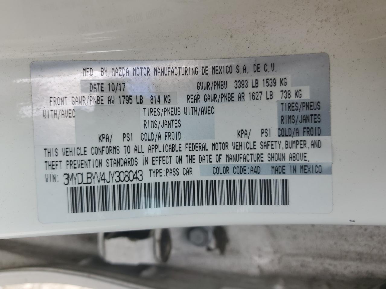 3MYDLBYV4JY308043 2018 Toyota Yaris Ia