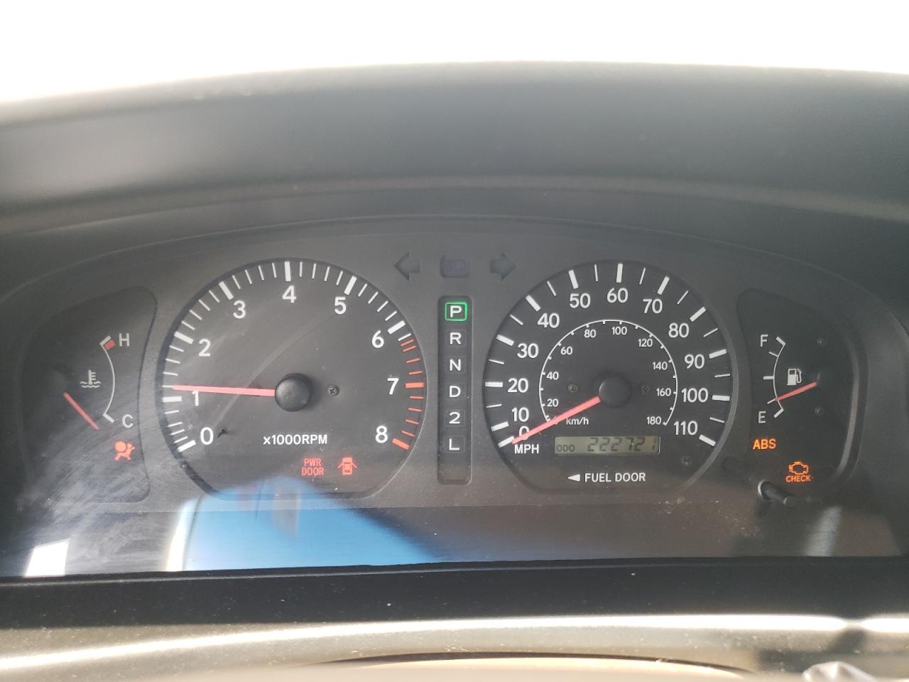 2000 Toyota Sienna Le VIN: 4T3ZF13C0YU313638 Lot: 62255024