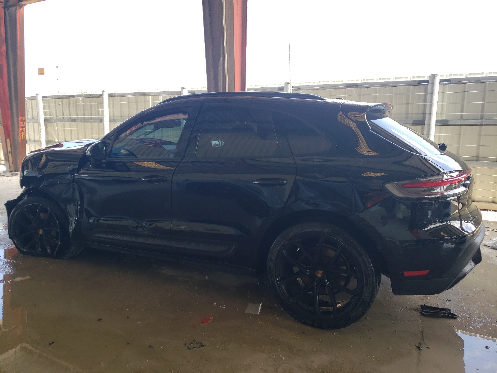 2022 Porsche Macan vin: WP1AA2A52NLB01293