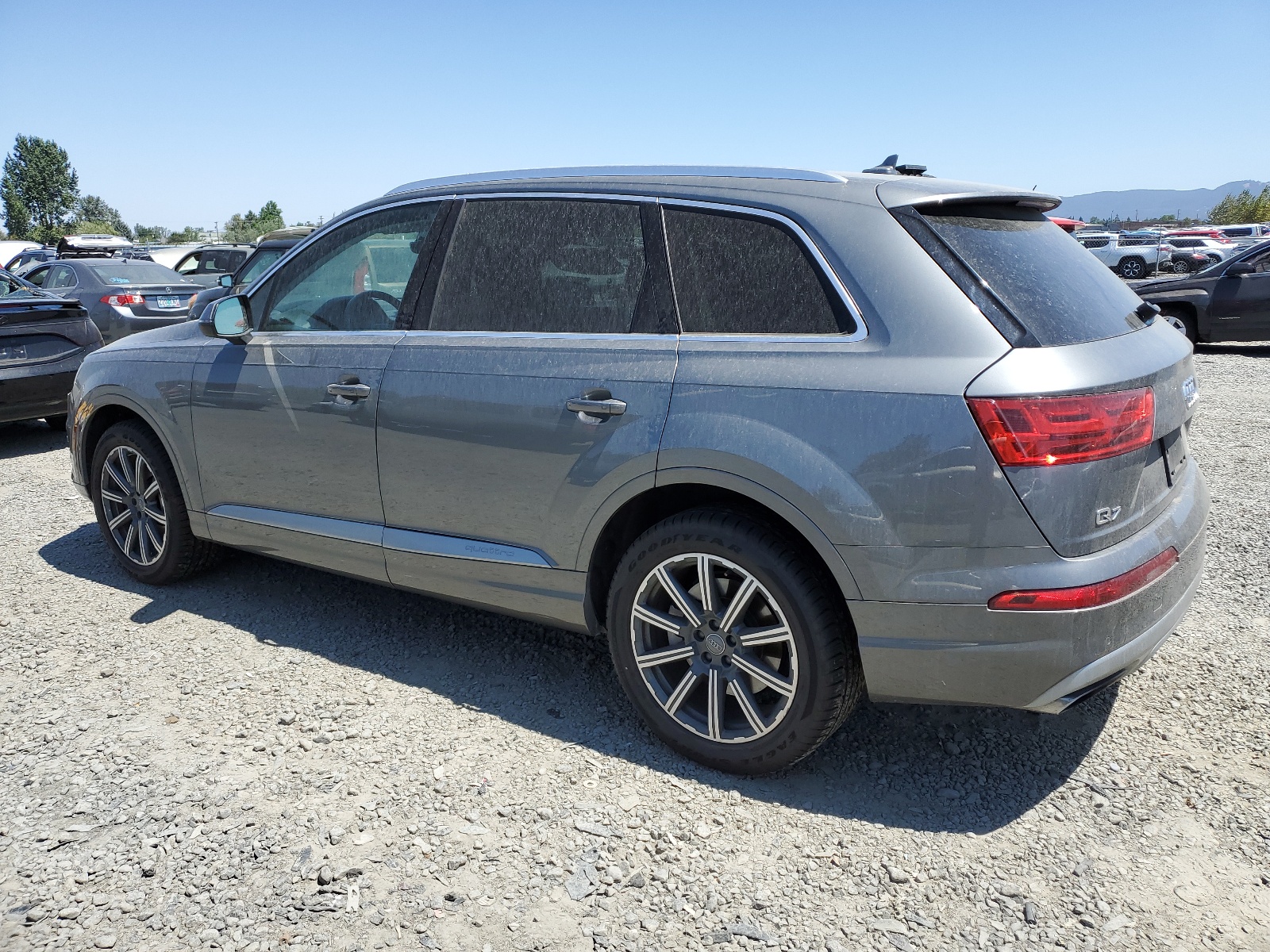 WA1VAAF7XHD023331 2017 Audi Q7 Prestige