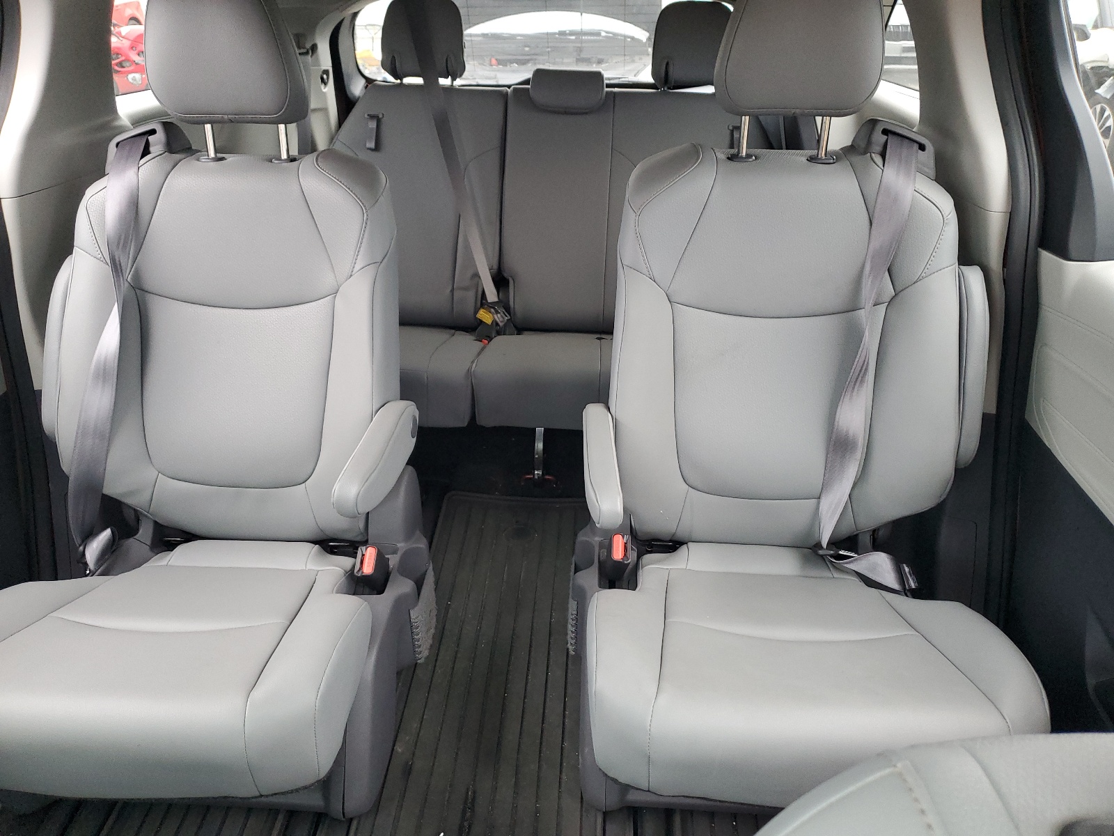 5TDJSKFC9MS034274 2021 Toyota Sienna Xle