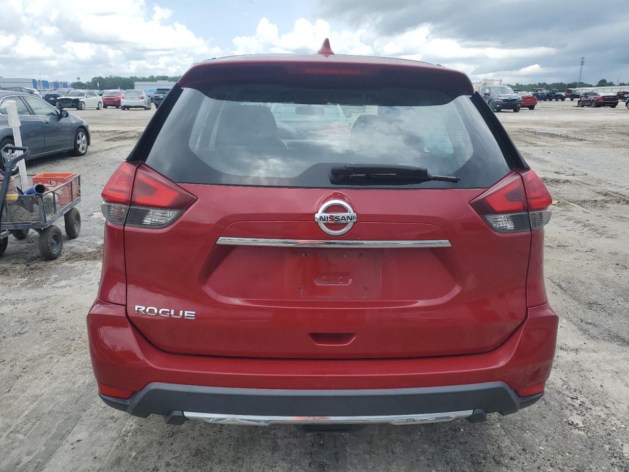 2017 Nissan Rogue S VIN: JN8AT2MT1HW387795 Lot: 64646834