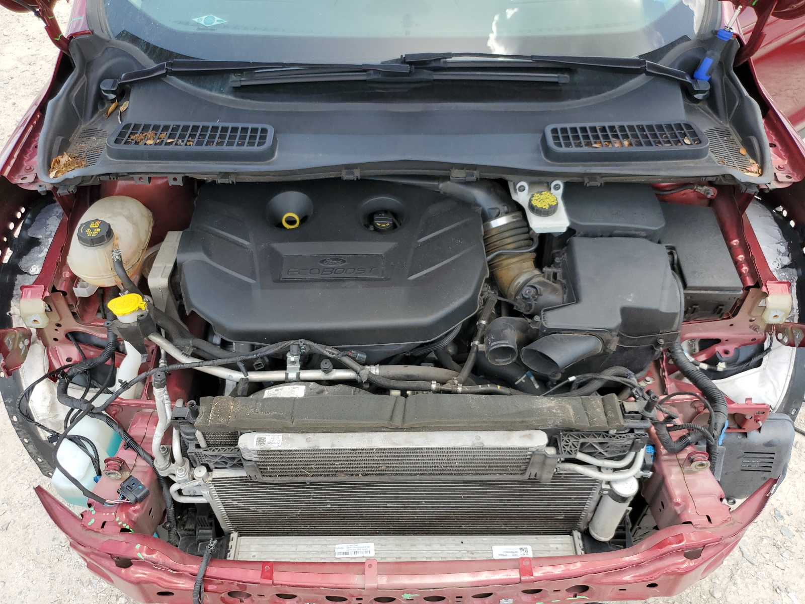 1FMCU0J94JUB05211 2018 Ford Escape Titanium