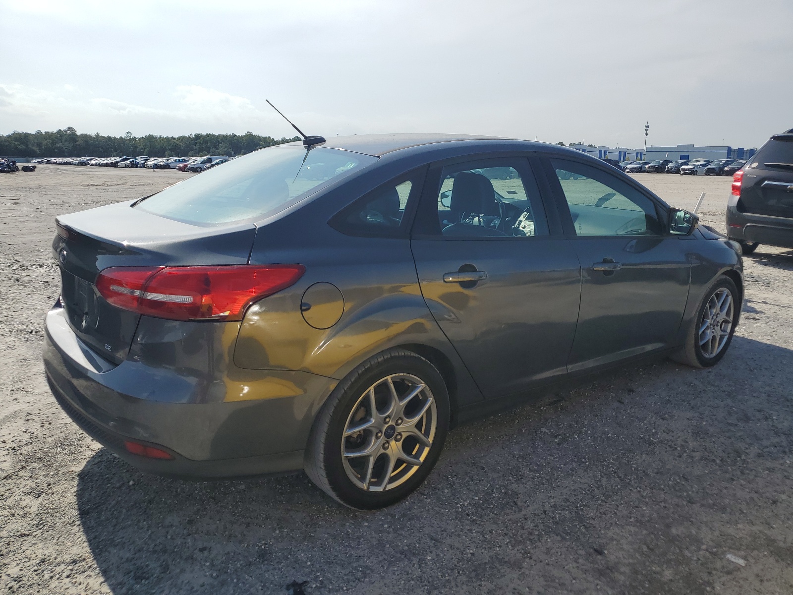 2015 Ford Focus Se vin: 1FADP3F2XFL271278