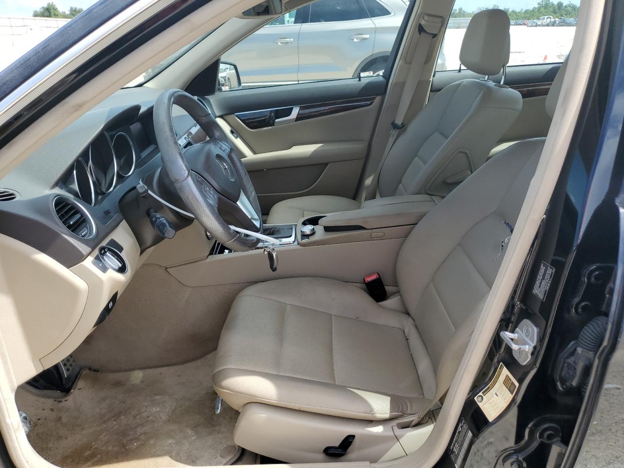 2012 Mercedes-Benz C 250 VIN: WDDGF4HB2CR211023 Lot: 62399884
