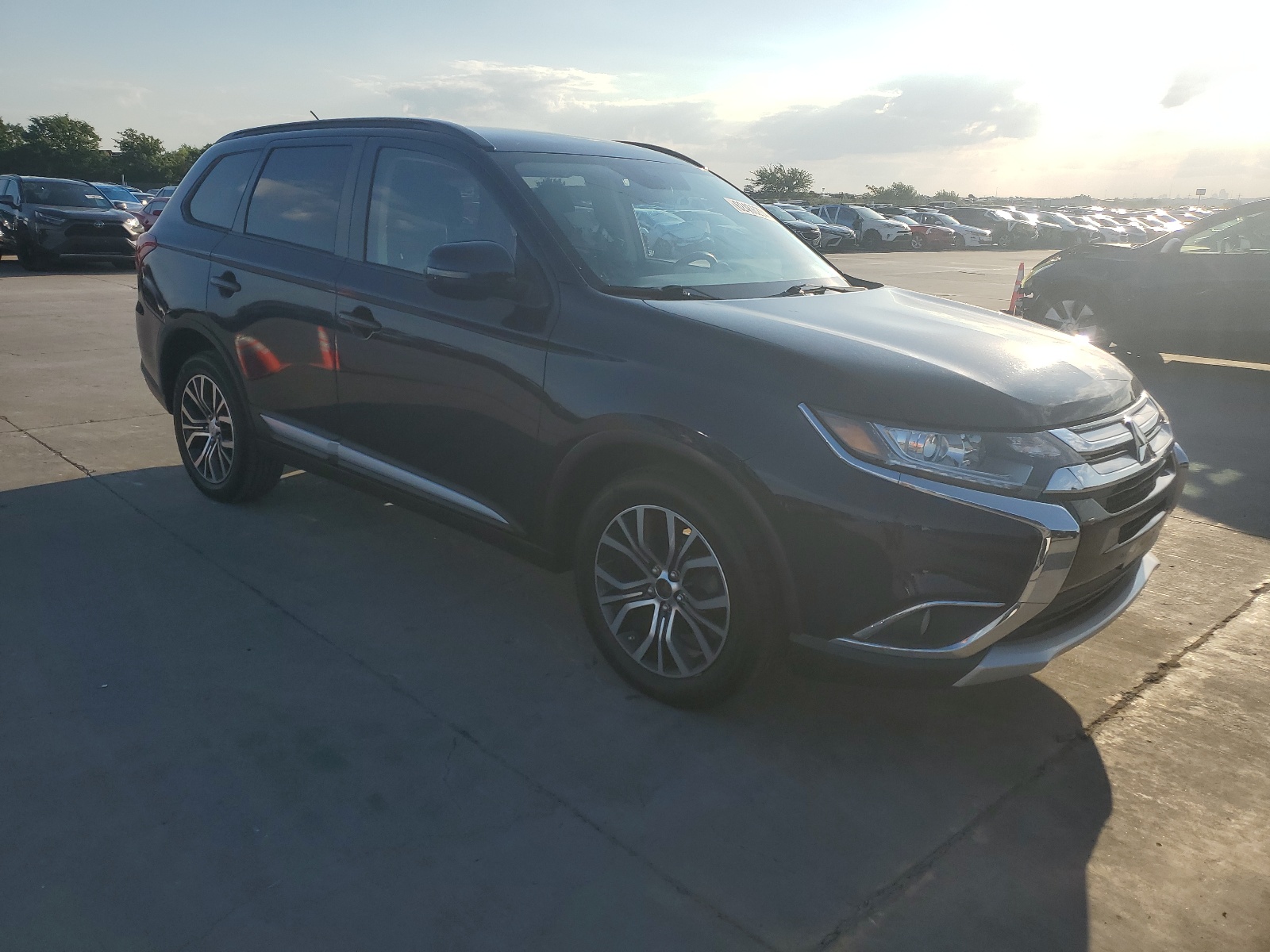 2016 Mitsubishi Outlander Se vin: JA4AZ3A38GZ005628