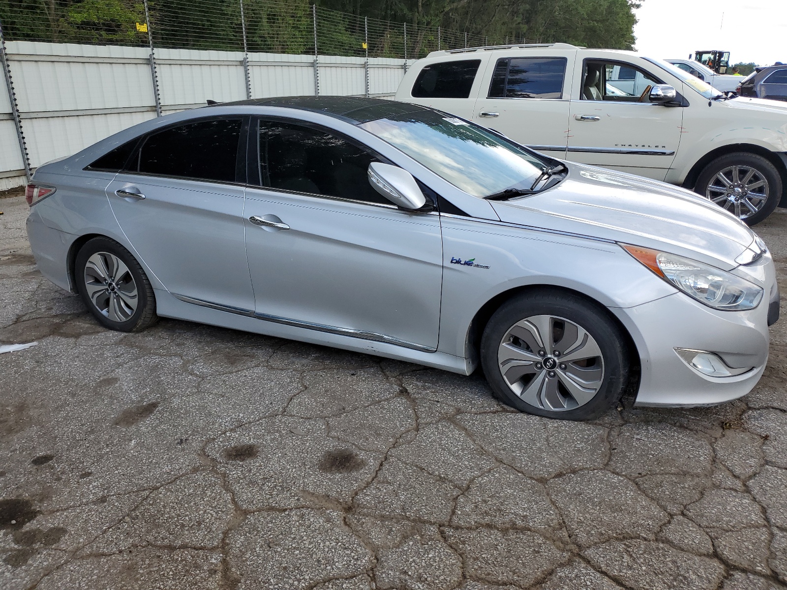 2015 Hyundai Sonata Hybrid vin: KMHEC4A41FA129496