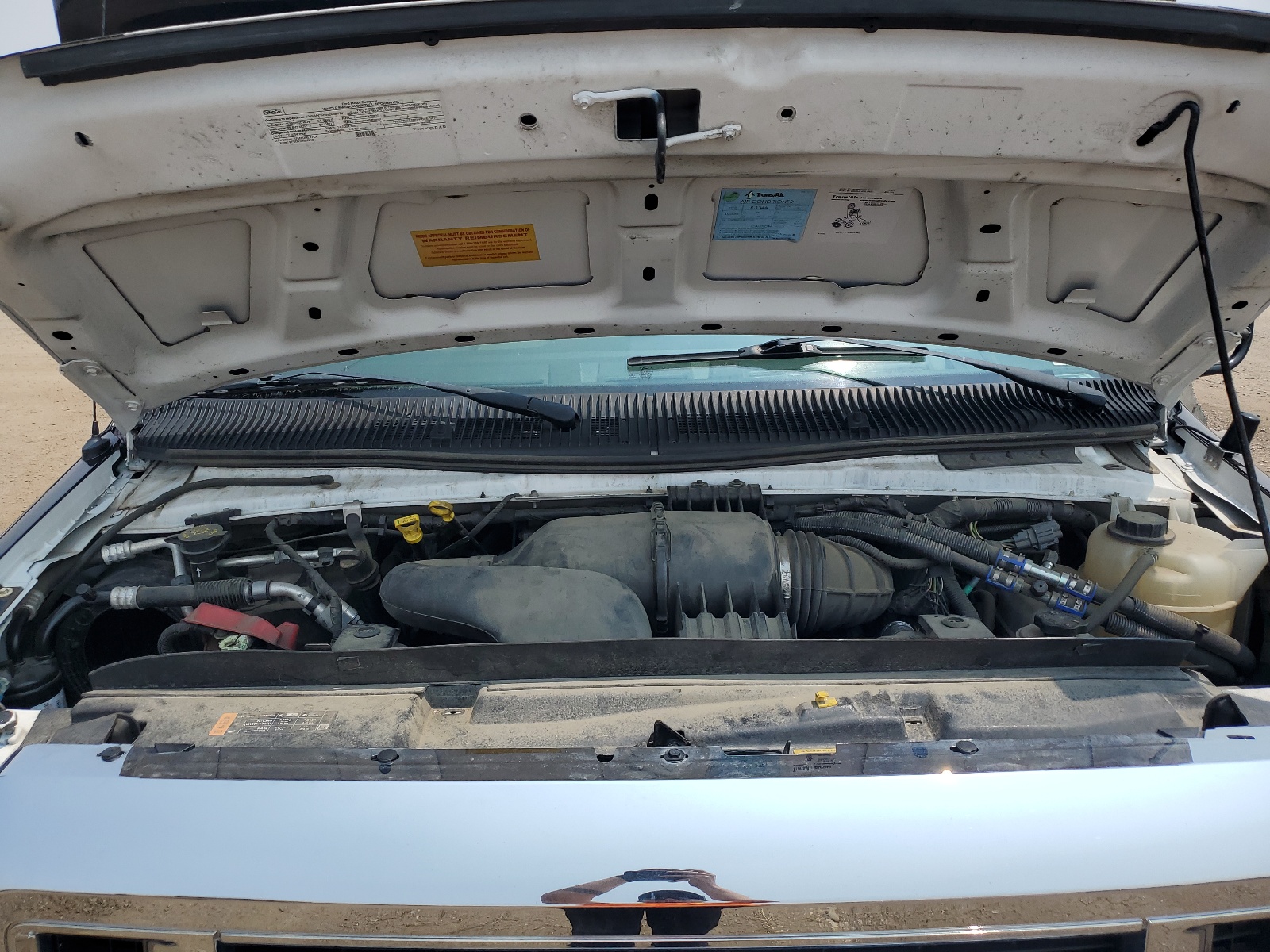 1FDEE3F62KDC13303 2019 Ford Econoline E350 Super Duty Cutaway Van