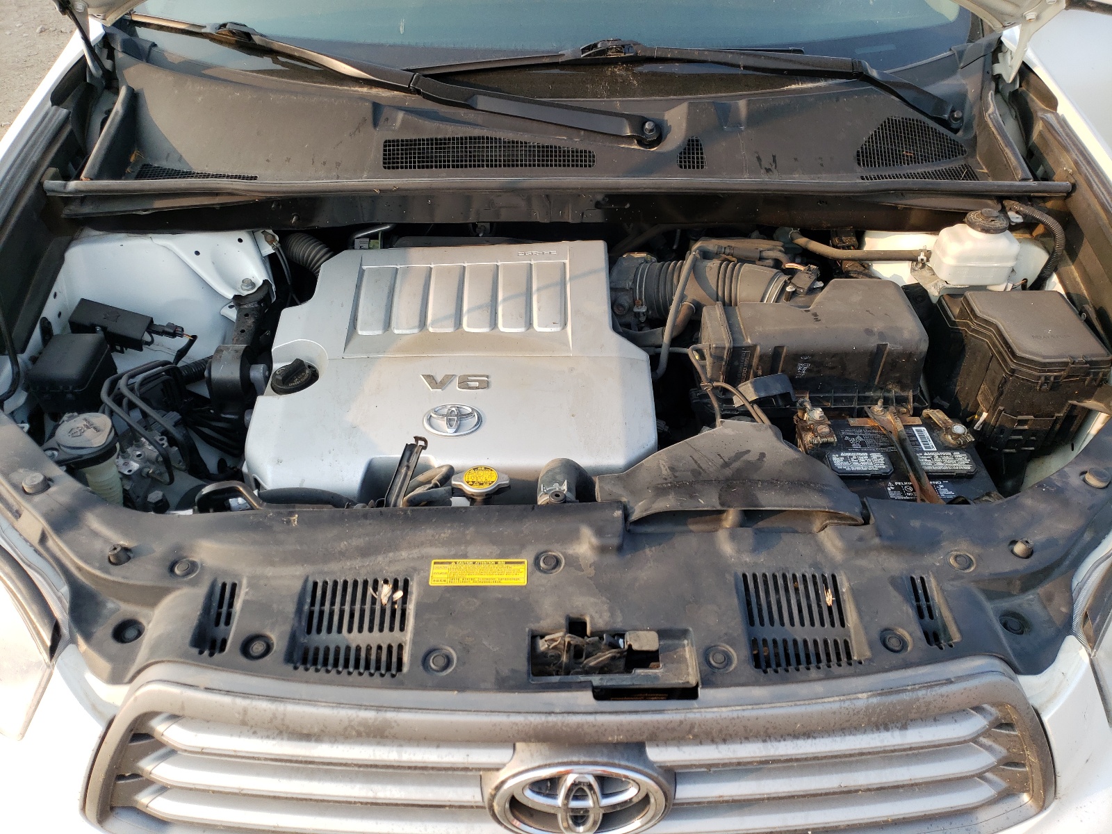 5TDJK3EH9AS037691 2010 Toyota Highlander Se