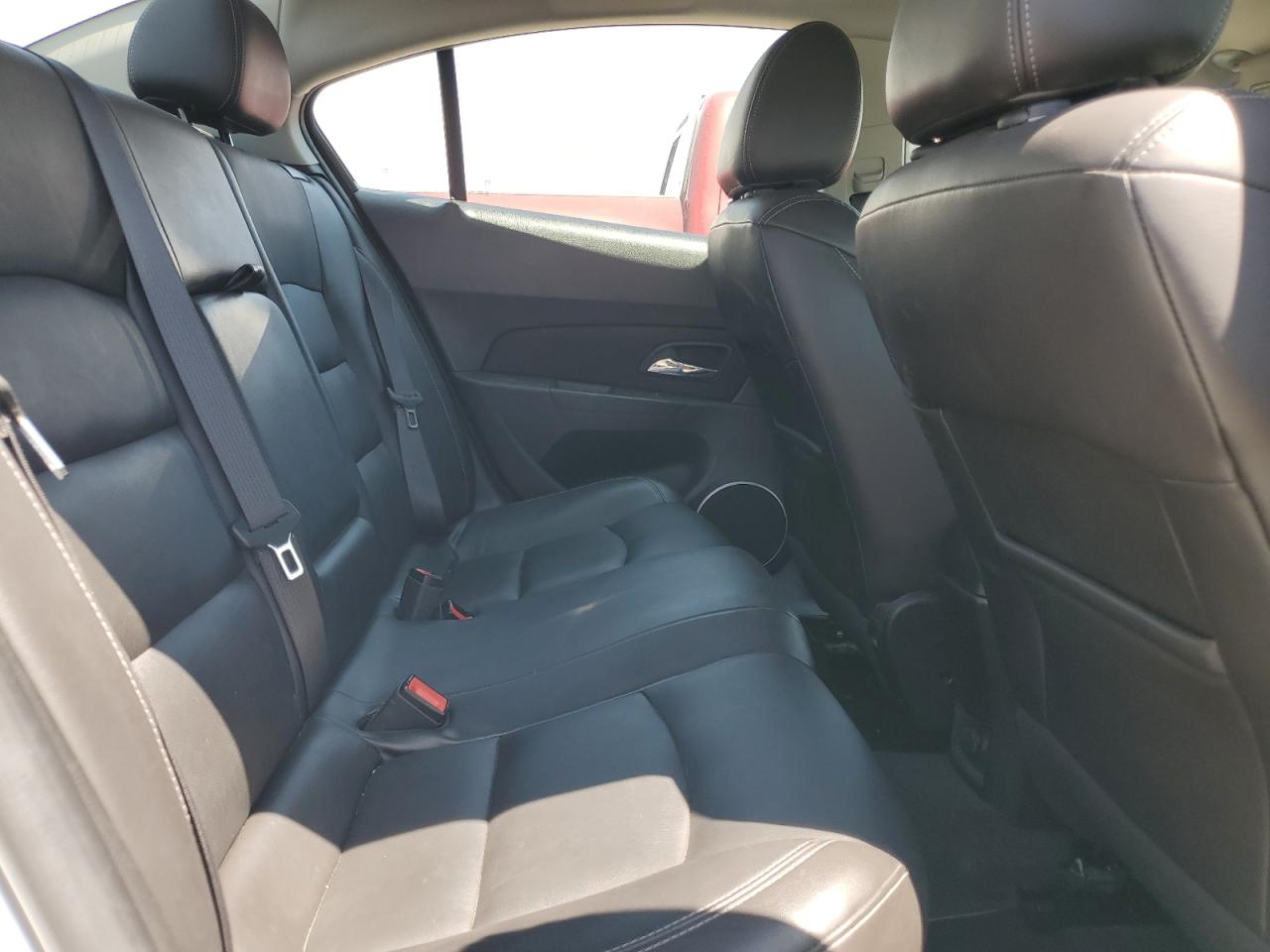 2015 Chevrolet Cruze - Image 11