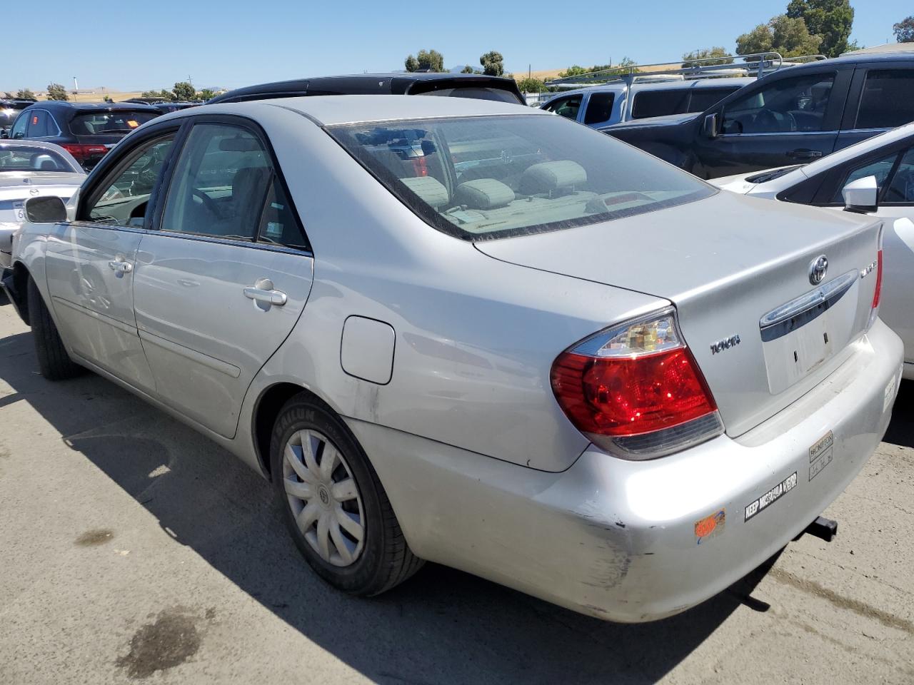 2005 Toyota Camry Le VIN: 4T1BE32K45U556642 Lot: 61253654