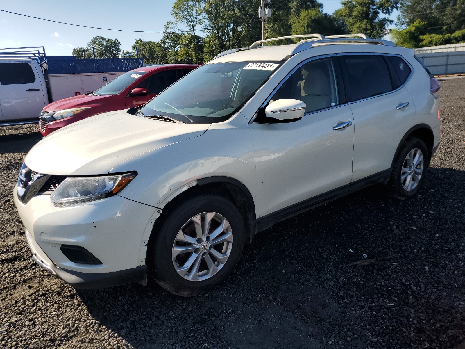 2015 Nissan Rogue S vin: KNMAT2MT3FP564396