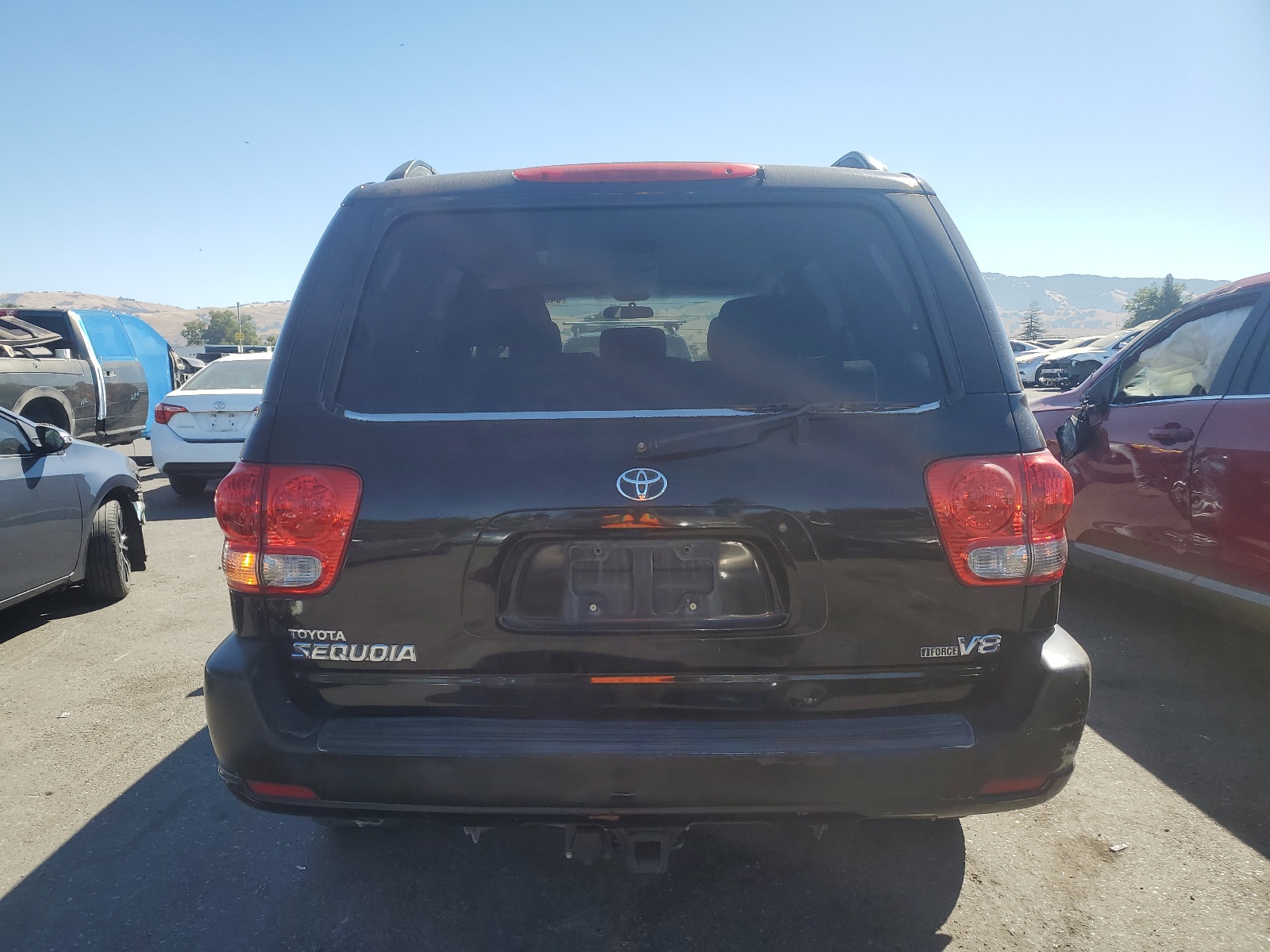 5TDZT34A75S245031 2005 Toyota Sequoia Sr5