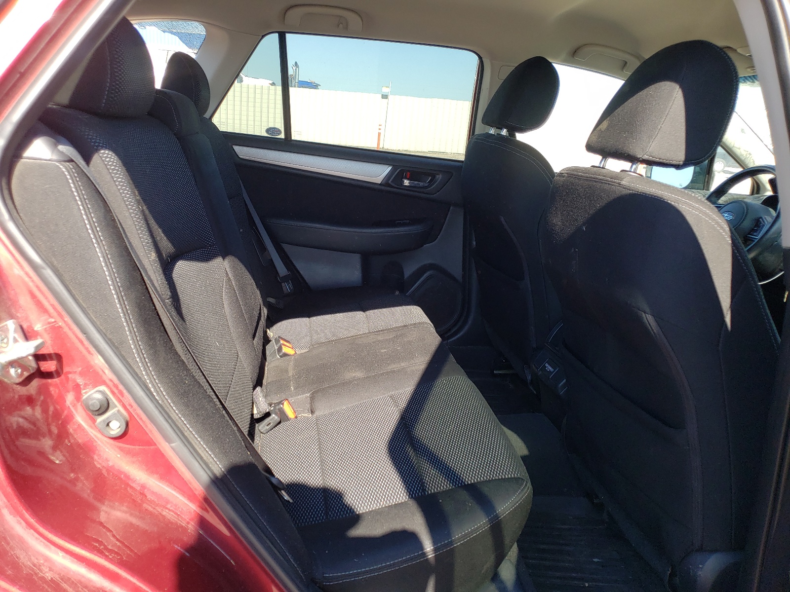 4S4BSAFC3J3385690 2018 Subaru Outback 2.5I Premium