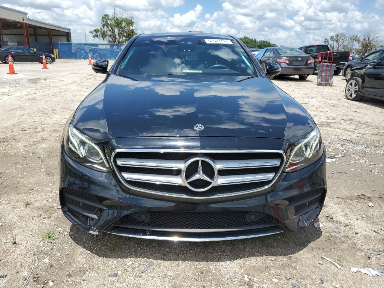 2019 Mercedes-Benz E 300 VIN: WDDZF4JB2KA558190 Lot: 63543714