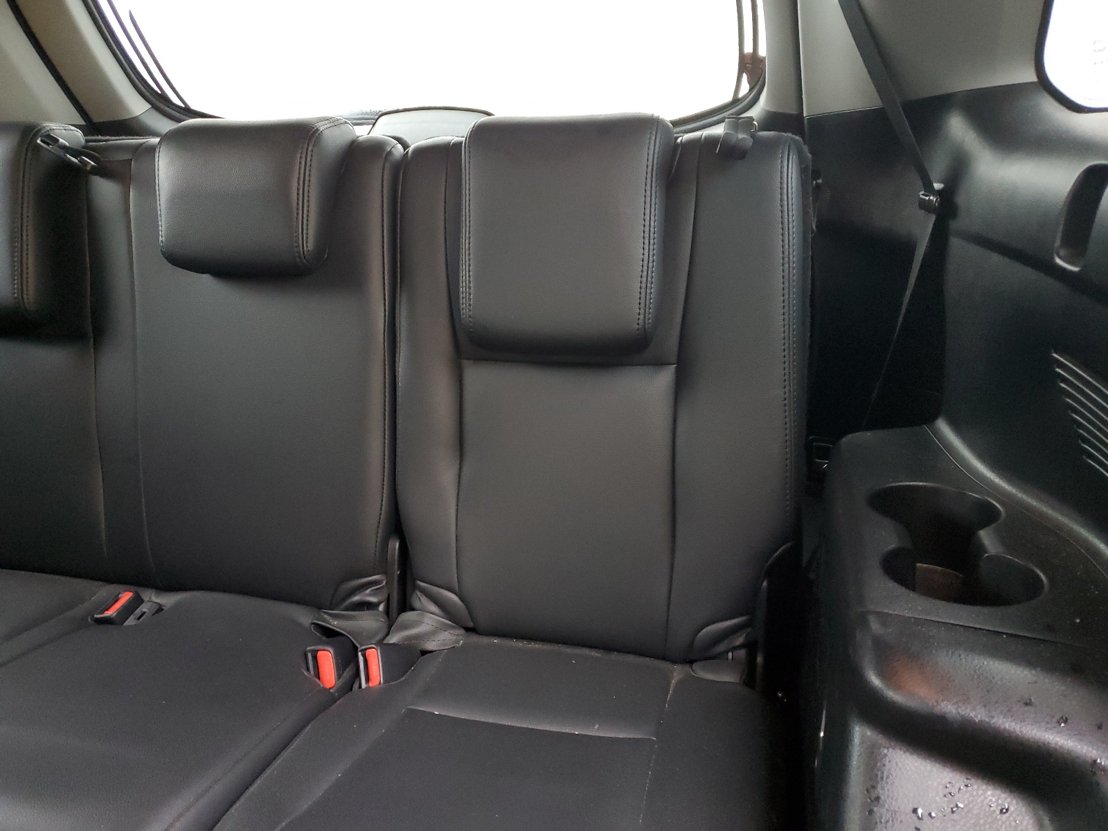 5TDZARFH7HS027551 2017 Toyota Highlander Le