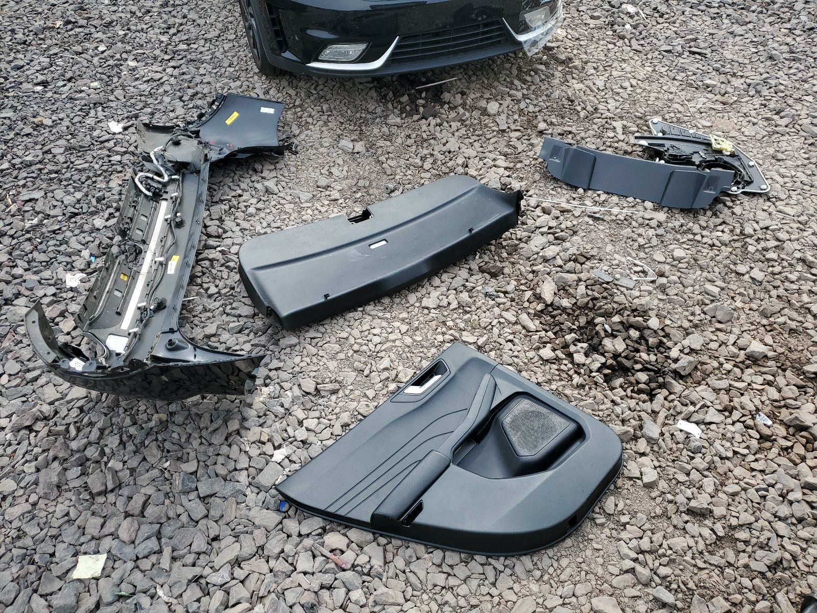 1FMCU9DZ8NUA28509 2022 Ford Escape Titanium