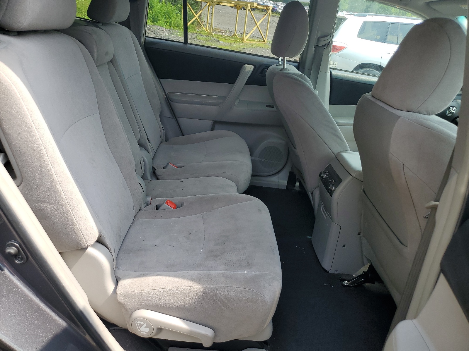 5TDZK3EH6CS067849 2012 Toyota Highlander Base