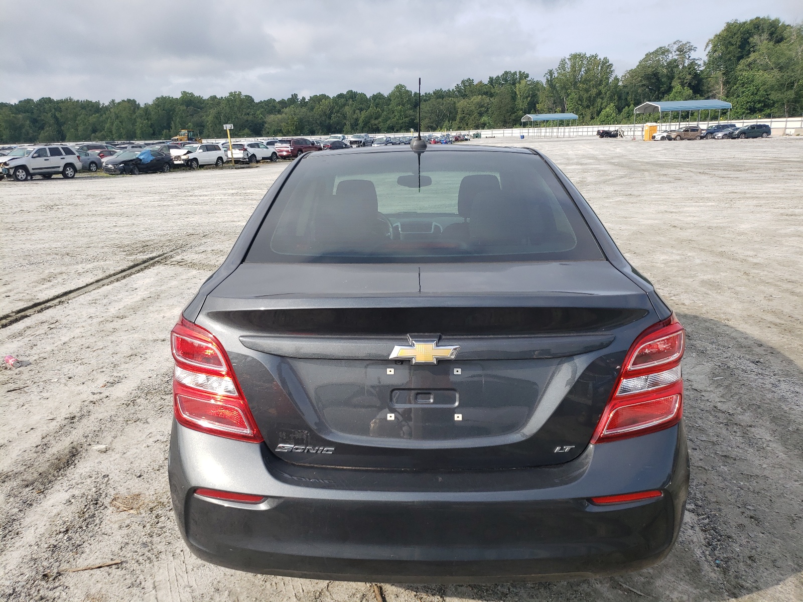 2019 Chevrolet Sonic Lt vin: 1G1JD5SB5K4120563