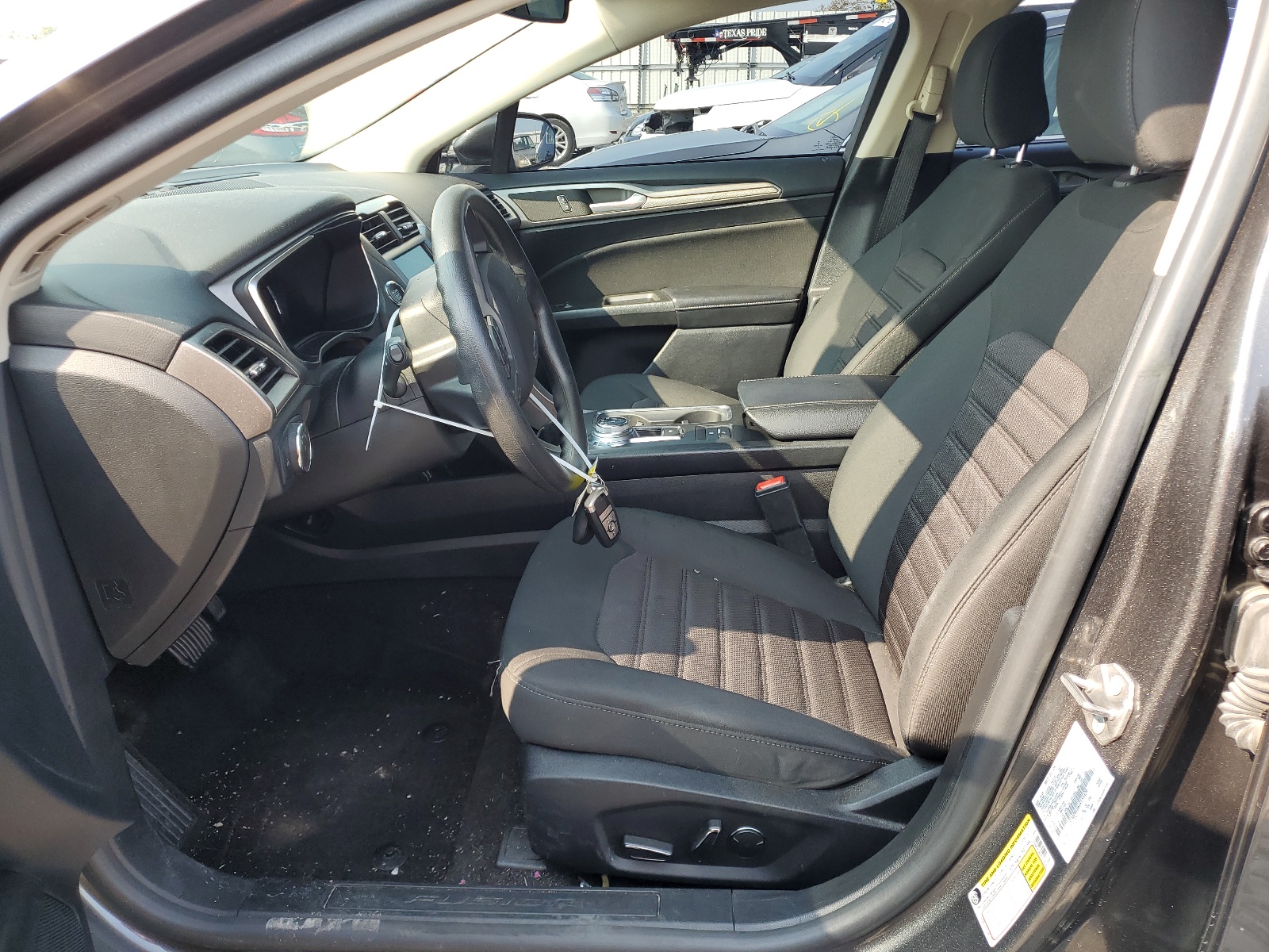 3FA6P0LU6LR155439 2020 Ford Fusion Se