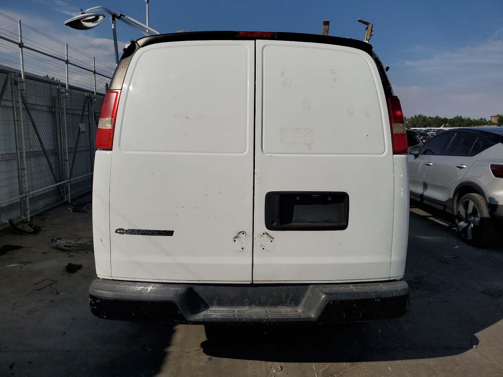 1GCGG25C981215620 2008 Chevrolet Express G2500