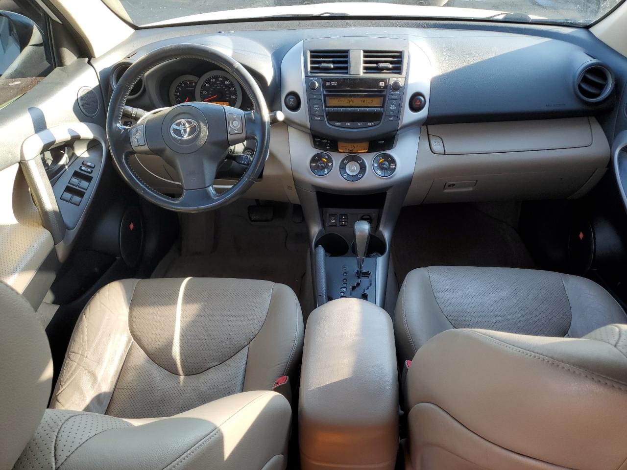 2008 Toyota Rav4 Limited VIN: JTMBK31V885058421 Lot: 62565544