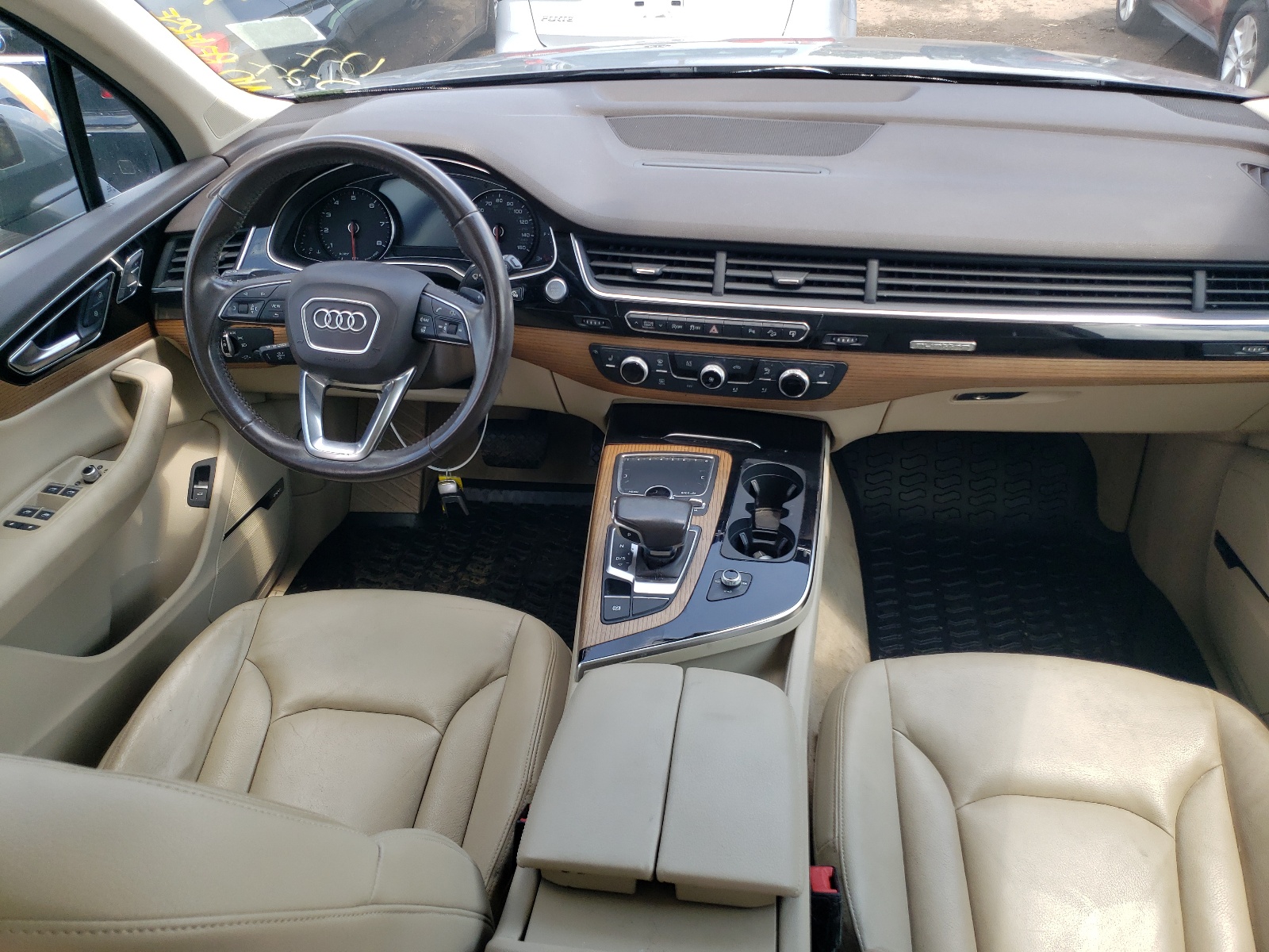 2017 Audi Q7 Premium Plus vin: WA1LABF77HD019511