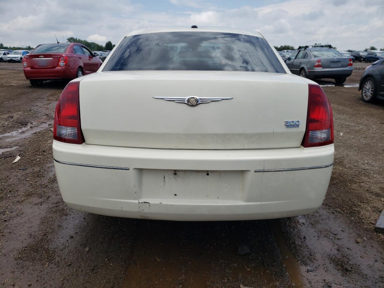 2007 Chrysler 300 Touring VIN: 2C3KA53G97H694273 Lot: 62305804