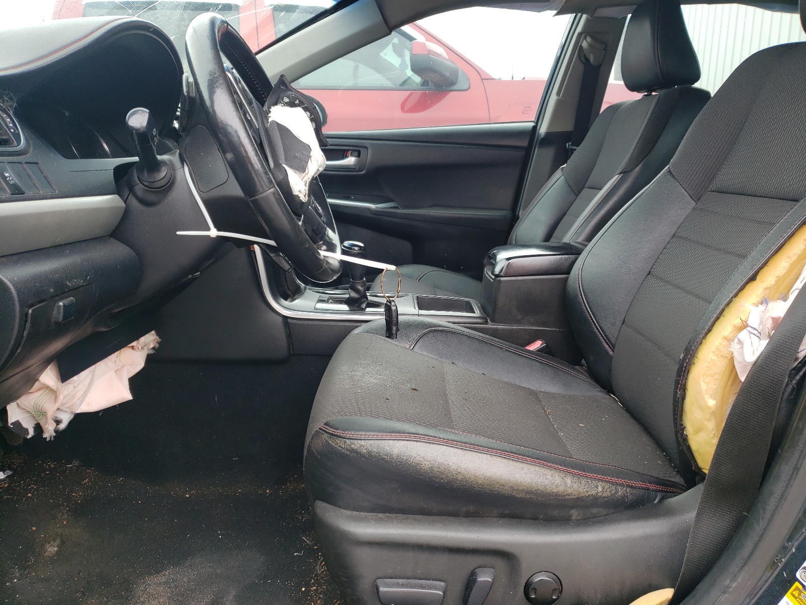 4T1BF1FK0GU193979 2016 Toyota Camry Le