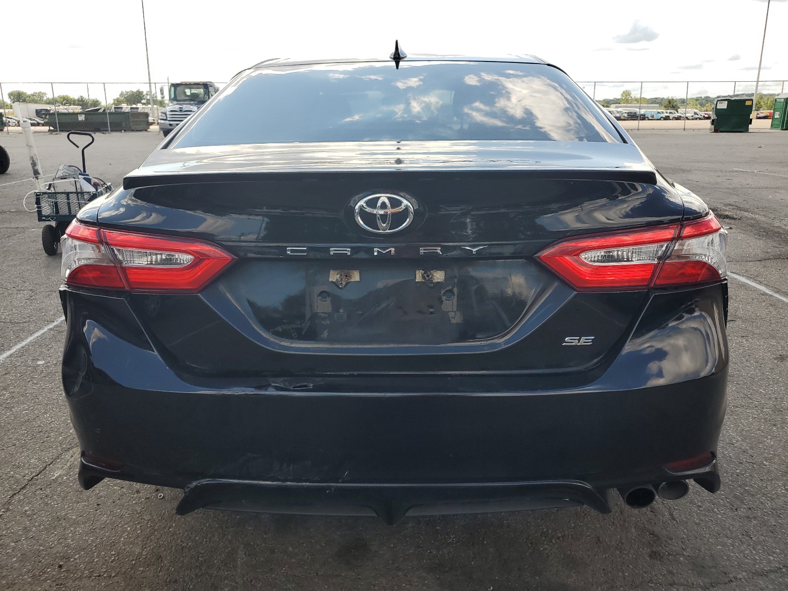 2019 Toyota Camry L vin: 4T1B11HK7KU775419