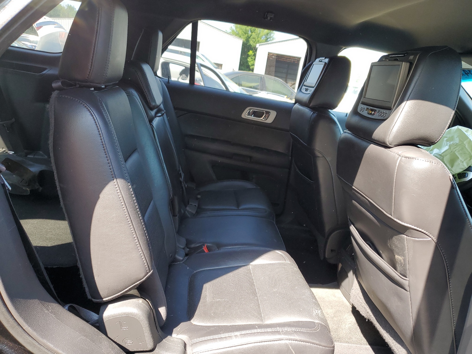 1FMHK8F81BGA40165 2011 Ford Explorer Limited