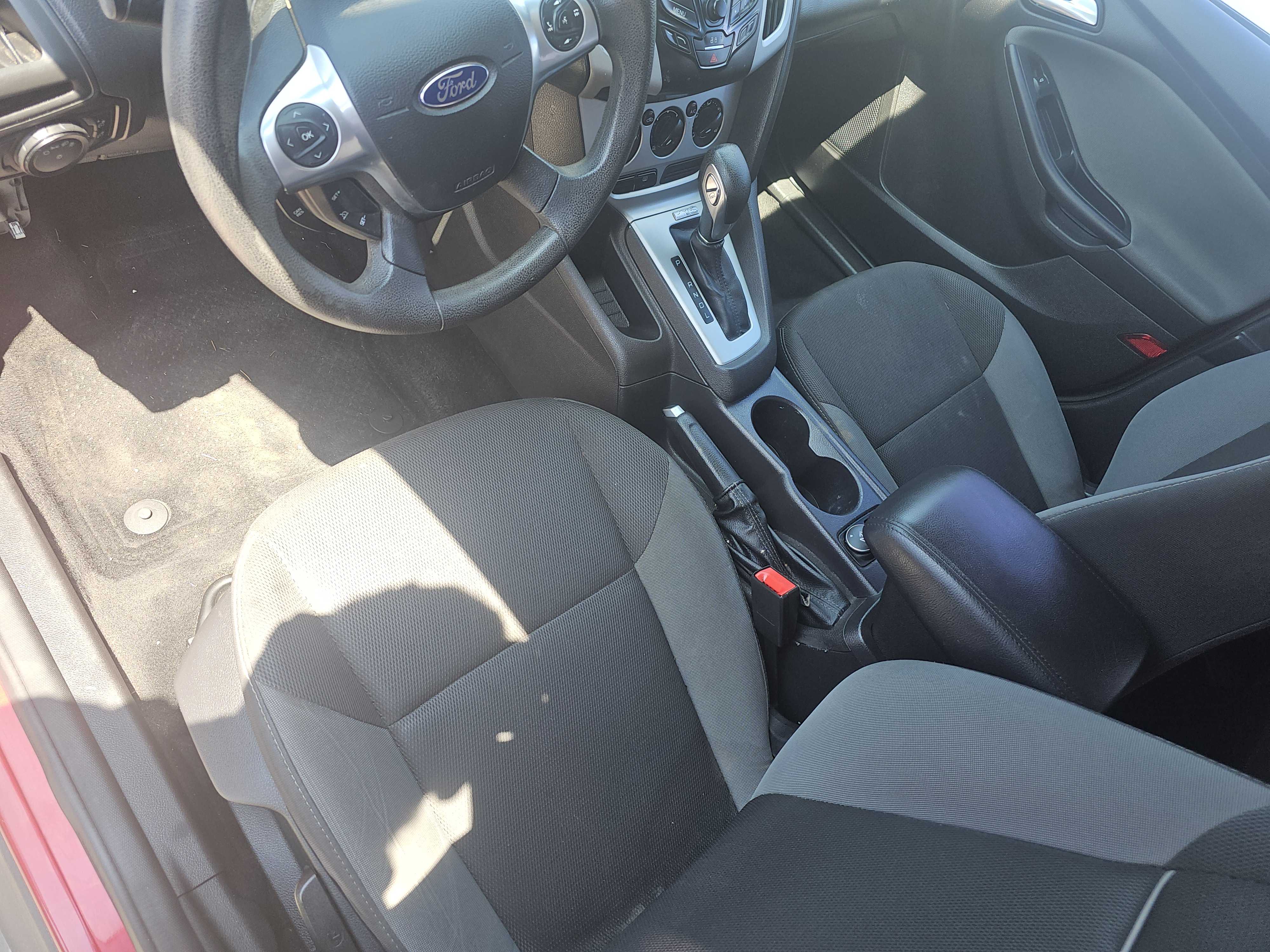 2014 Ford Focus Se vin: 1FADP3F28EL160159