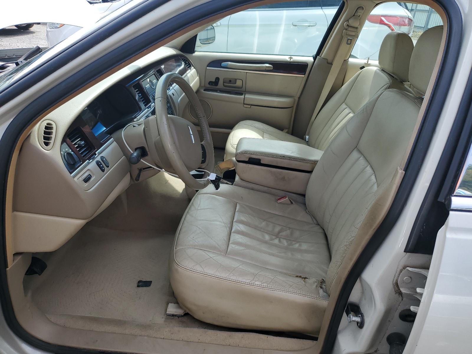 1LNHM81V26Y646291 2006 Lincoln Town Car Signature