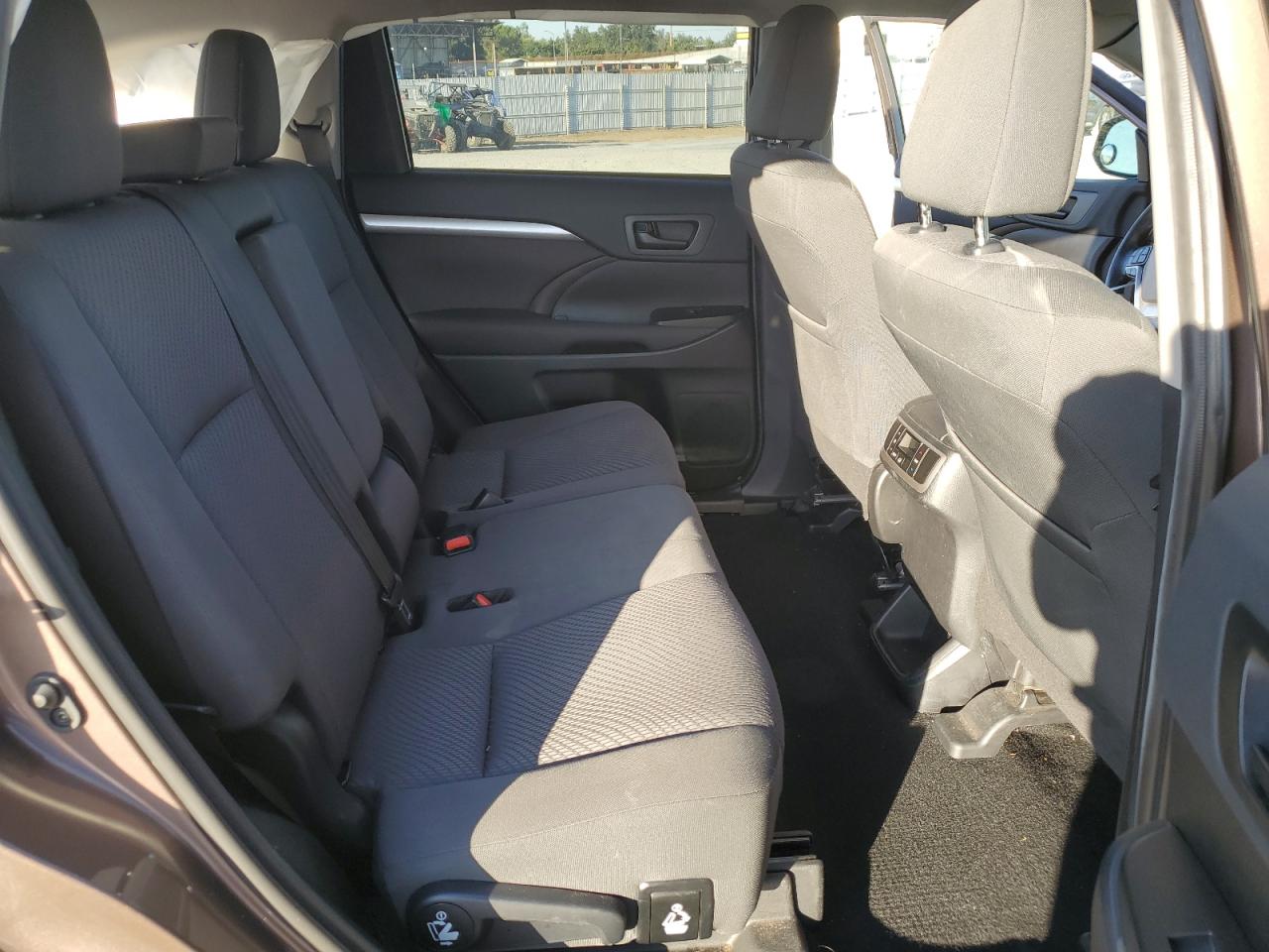 2019 Toyota Highlander Le VIN: 5TDZZRFH3KS295710 Lot: 64852824