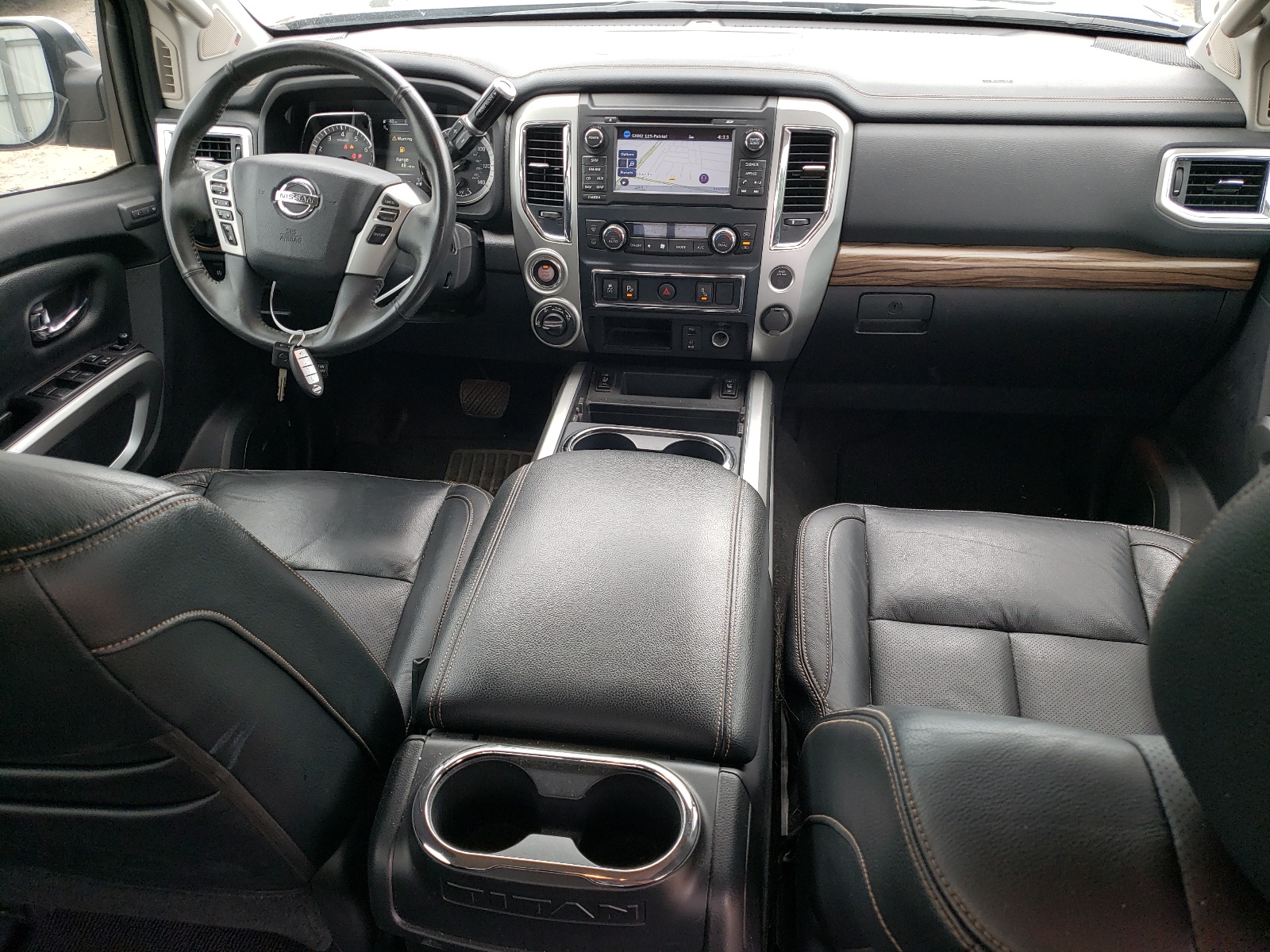 1N6AA1E53HN536142 2017 Nissan Titan Sv