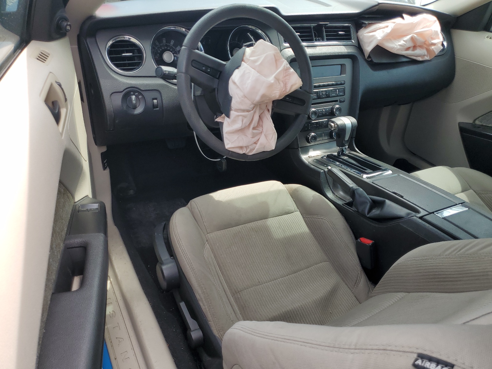 1ZVBP8AN6A5145011 2010 Ford Mustang