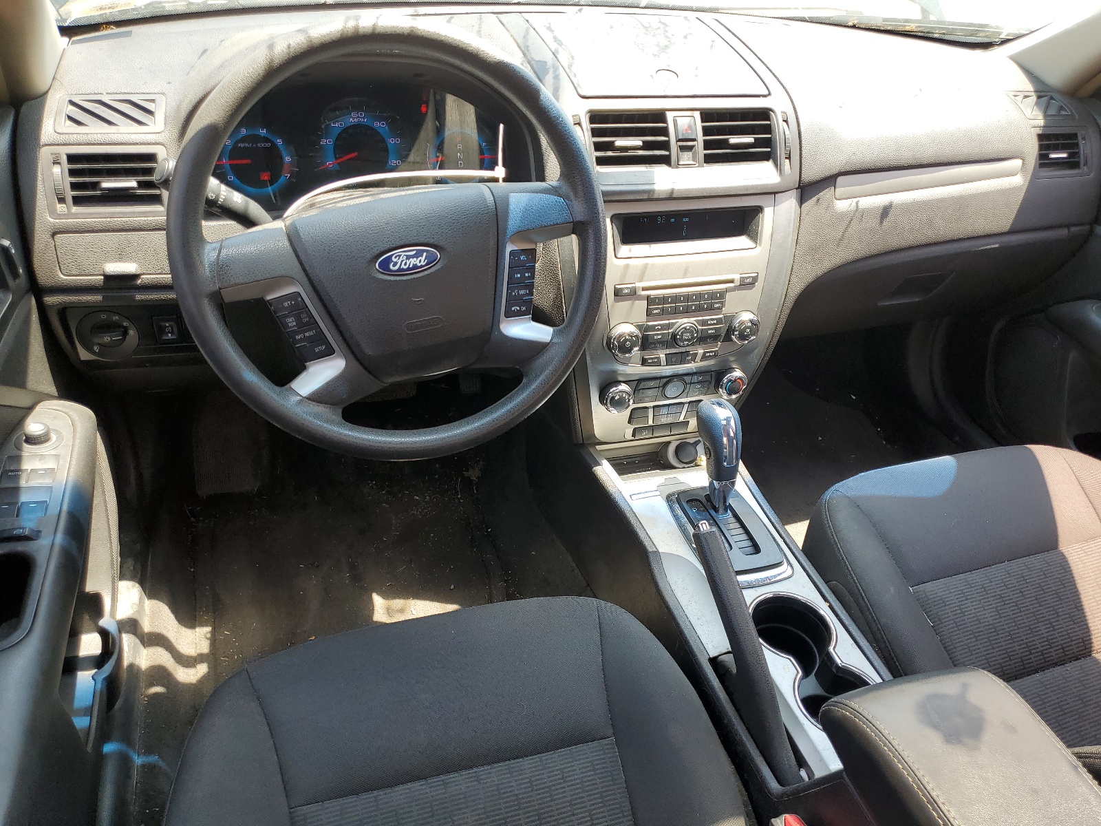 3FAHP0HAXBR139590 2011 Ford Fusion Se