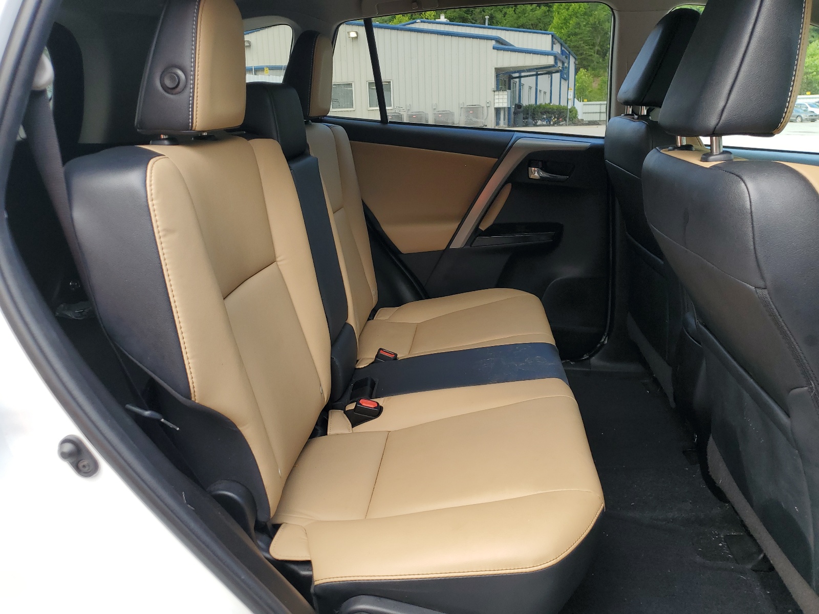 2T3DFREV0JW852306 2018 Toyota Rav4 Limited