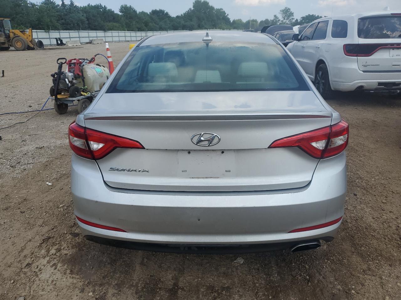 2015 Hyundai Sonata Se VIN: 5NPE24AF3FH202238 Lot: 62673224