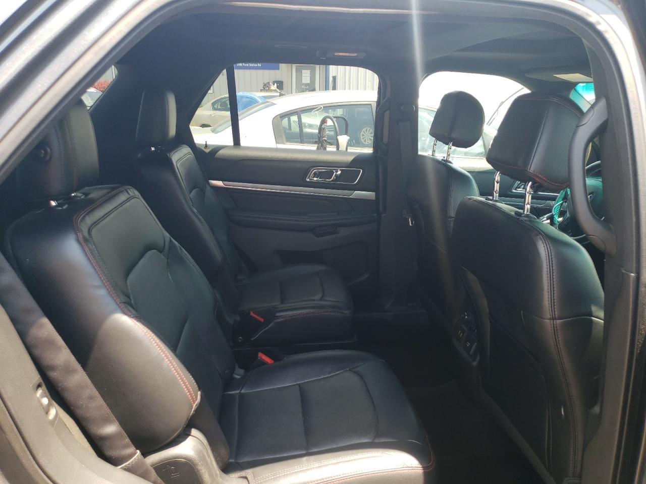 2016 Ford Explorer - Image 11