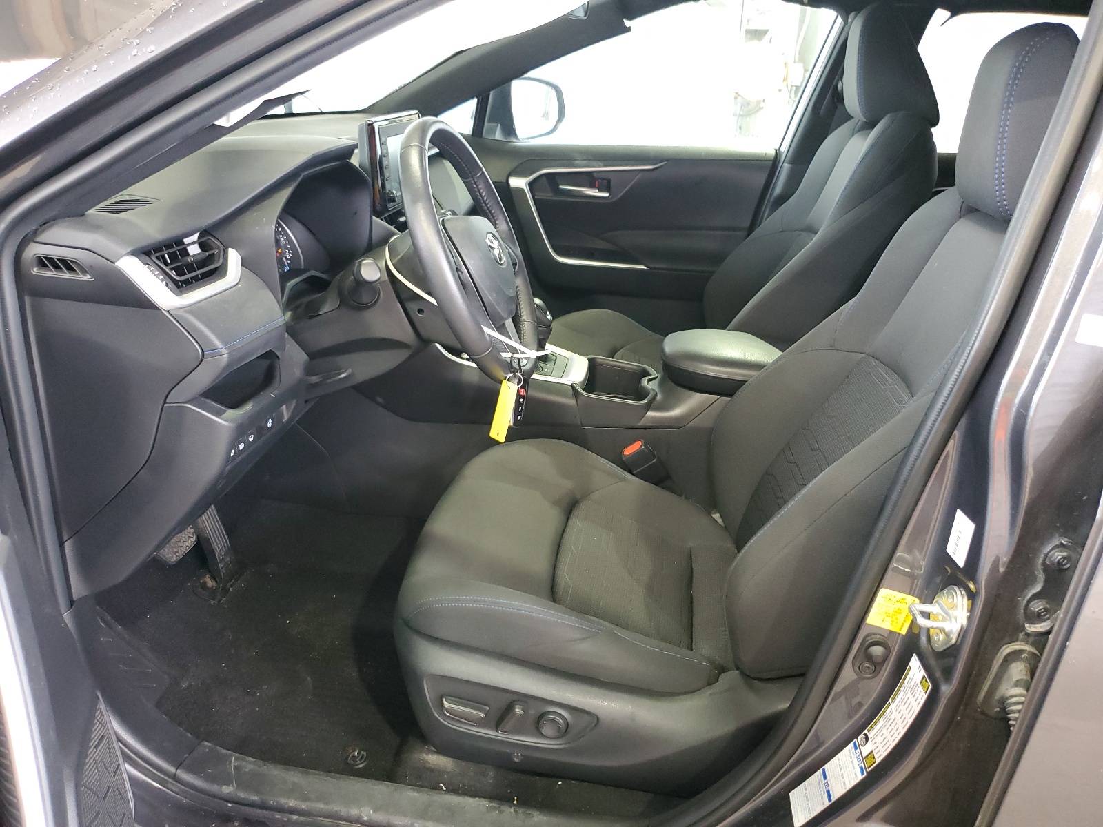 2T3T6RFV7NW034250 2022 Toyota Rav4 Se