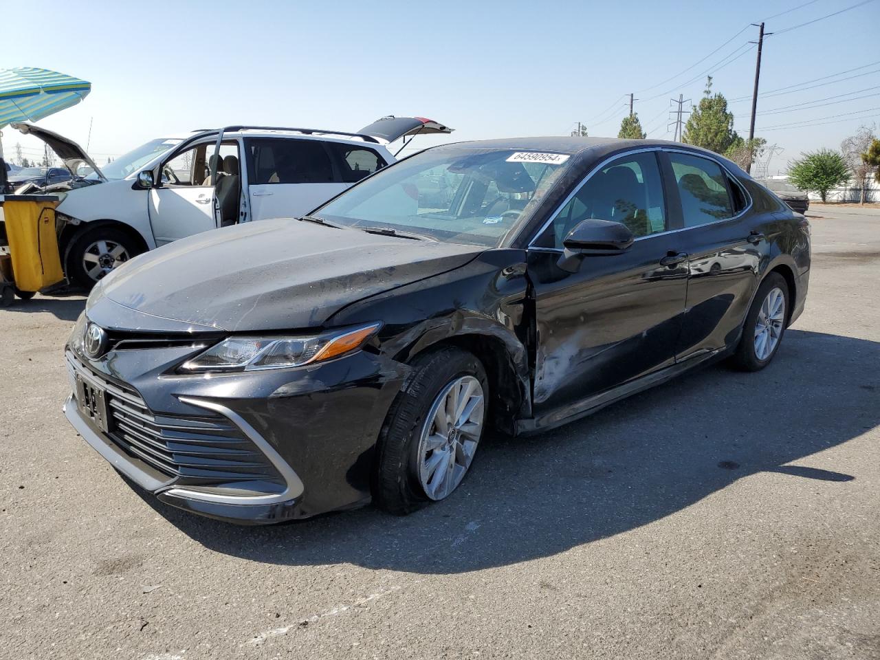 4T1C11AK8MU536415 2021 TOYOTA CAMRY - Image 1