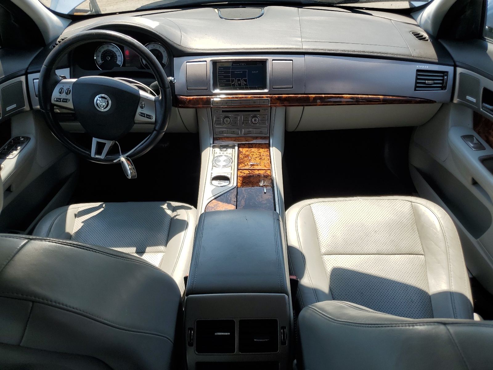 SAJWA06B19HR01586 2009 Jaguar Xf Premium Luxury