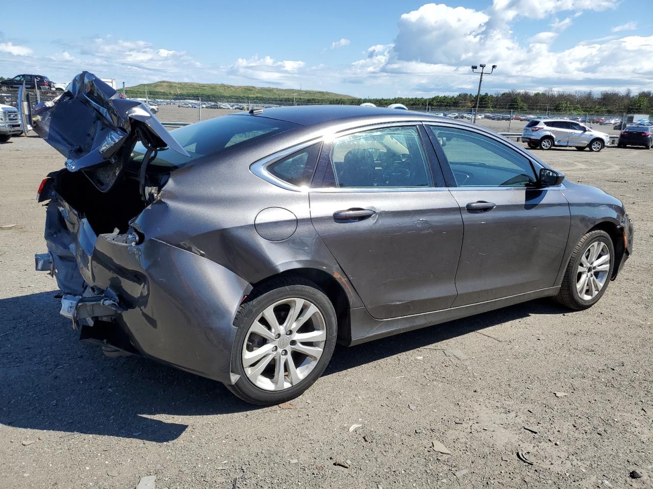 2015 Chrysler 200 - Image 3