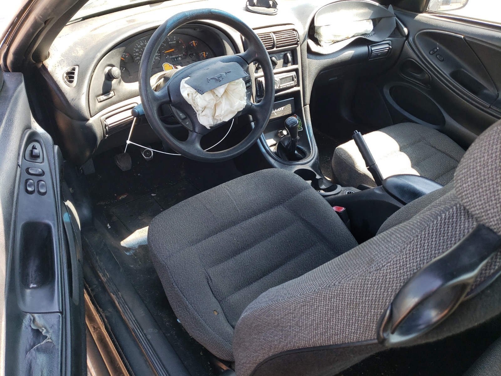 1FAFP4048WF195728 1998 Ford Mustang