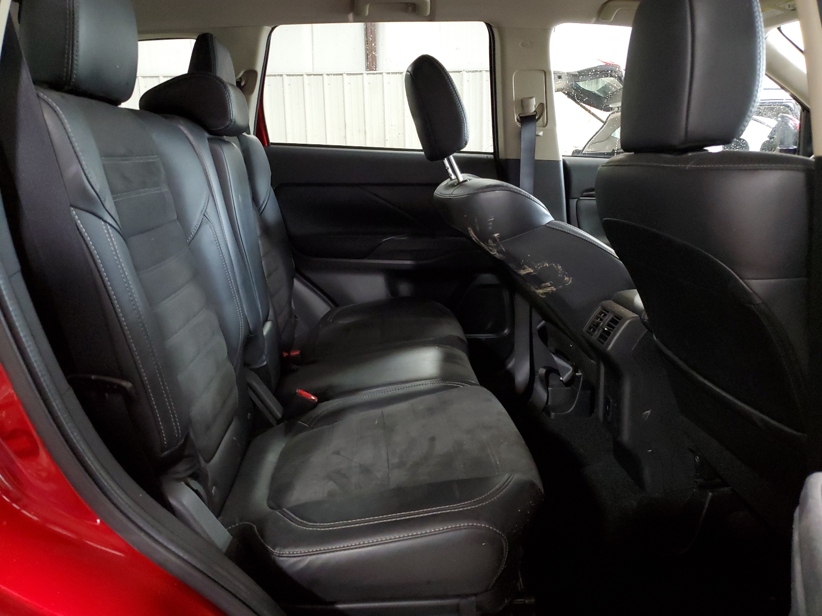 JA4AZ3A33LZ015865 2020 Mitsubishi Outlander Se