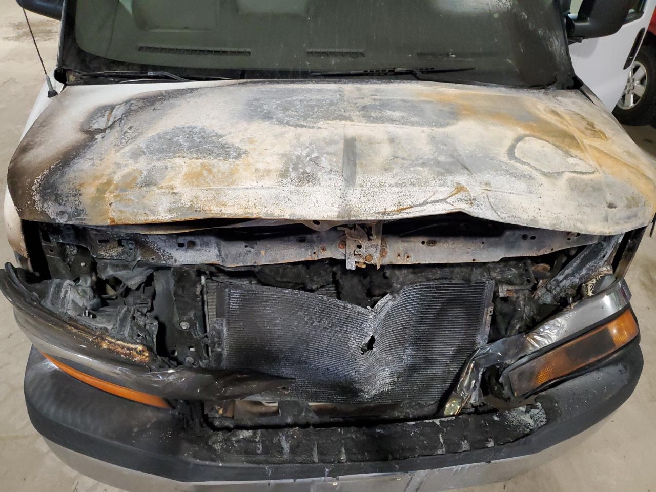 2005 Chevrolet Express G3500 VIN: 1GAHG39U351253913 Lot: 64017494